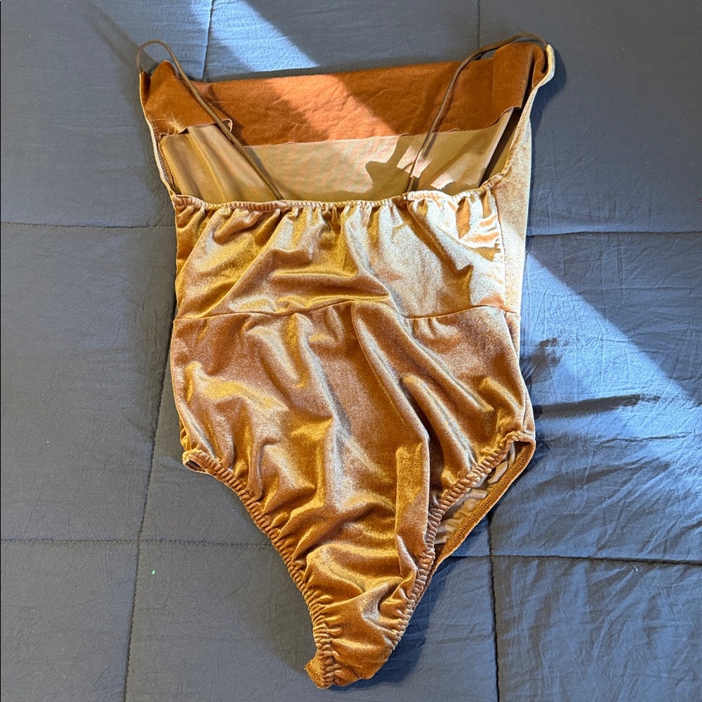 Nasty Gal cowl neck bodysuit - Picture 3 of 4